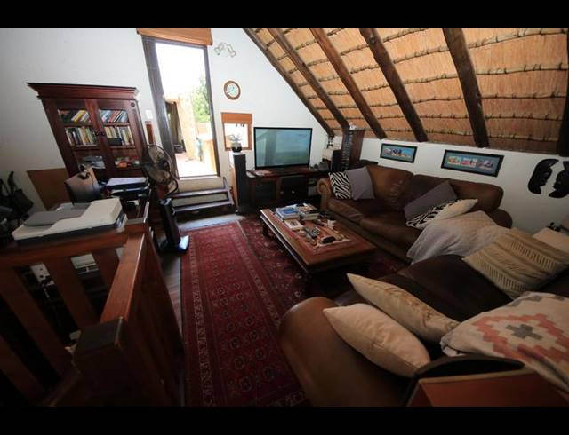 2 BEDROOM TOWNHOUSE FOR SALE IN DOUGLASDALE